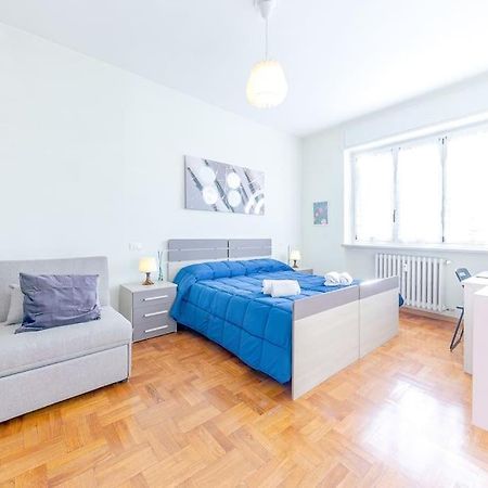Navigli - Downtown - Duomo Spacious Two Bedroom Apartment - Close To Metro - Ac - Wi-Fi Милано Екстериор снимка