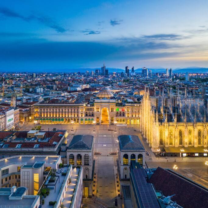 Navigli - Downtown - Duomo Spacious Two Bedroom Apartment - Close To Metro - Ac - Wi-Fi Милано Екстериор снимка