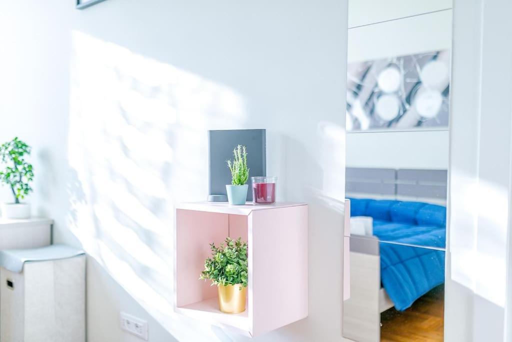 Navigli - Downtown - Duomo Spacious Two Bedroom Apartment - Close To Metro - Ac - Wi-Fi Милано Екстериор снимка
