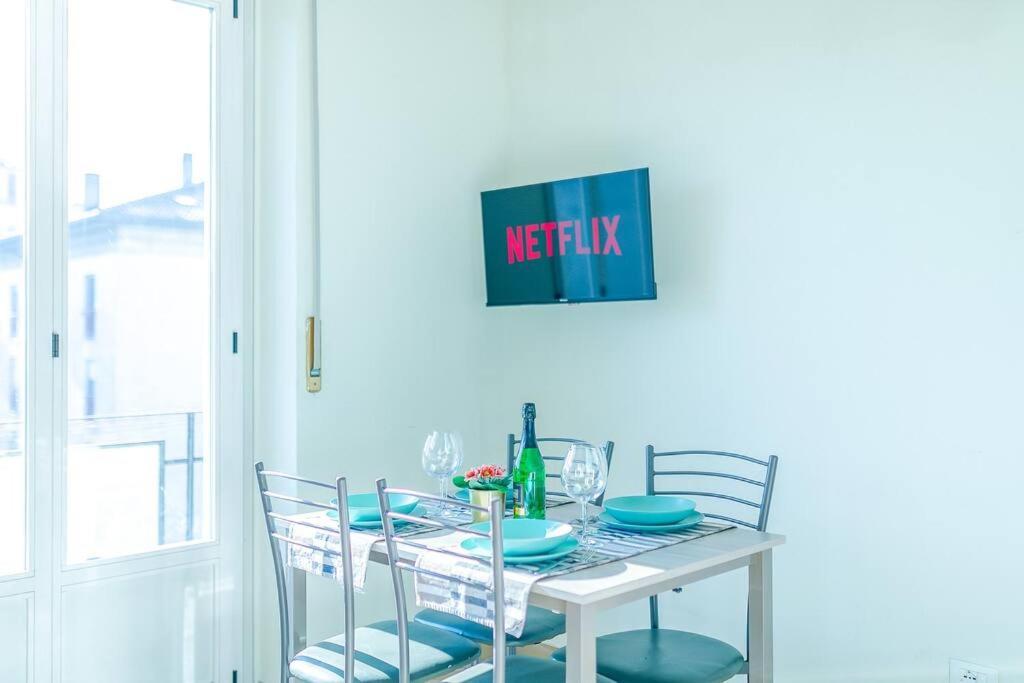 Navigli - Downtown - Duomo Spacious Two Bedroom Apartment - Close To Metro - Ac - Wi-Fi Милано Екстериор снимка